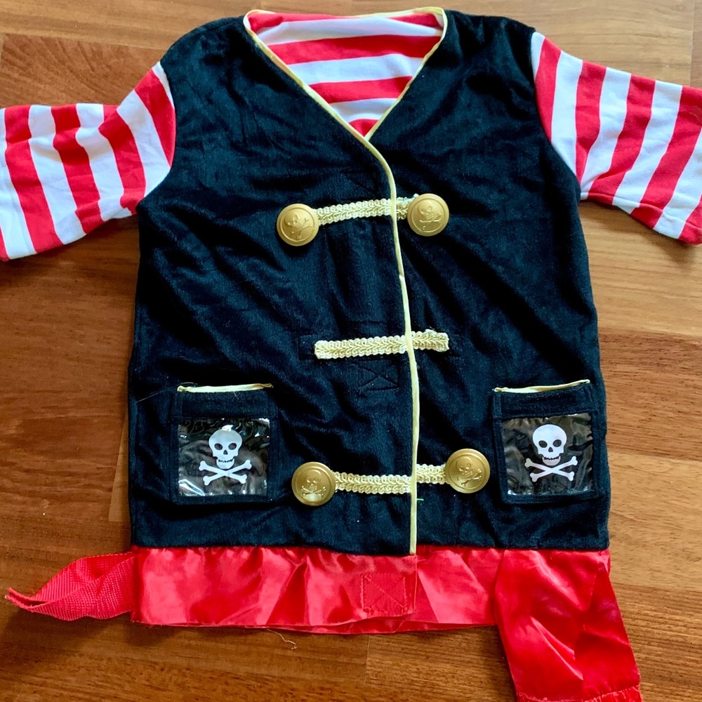 Skull Pirate costume